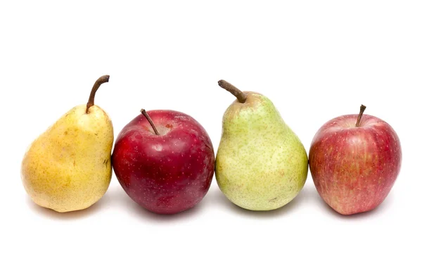 Piros alma, sárga és zöld körte — Stock Fotó