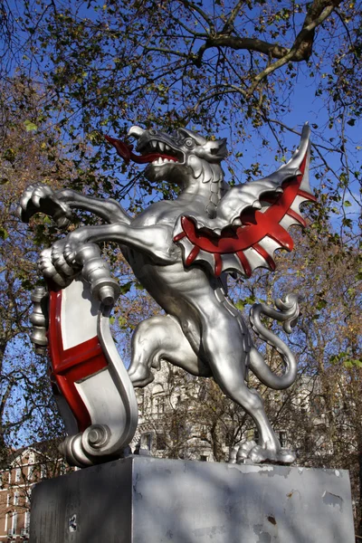 A statue in central London — Stock Photo, Image