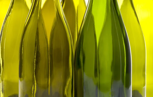 Пустые бутылки вина — стоковое фото