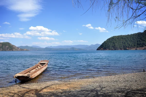 Lake wooden boat — Stock Photo, Image