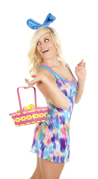 Woman easter basket look back — Stock Photo, Image
