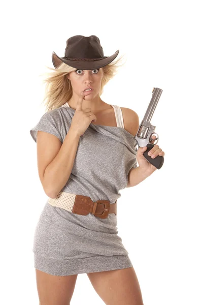 Frau mit Waffe erschreckte Denken — Stockfoto