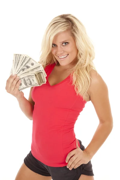 Женщина красный топ деньги улыбка — стоковое фото