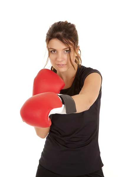 Žena děrovací box rukavice — Stock fotografie