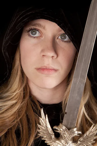 Dívka tvář meč — Stock fotografie