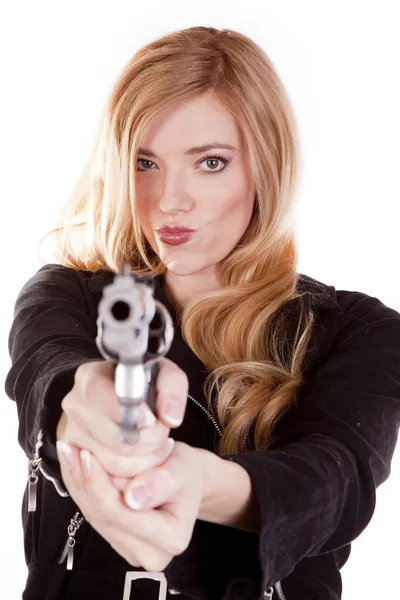 Blonďatá úšklebkem zbraň — Stock fotografie