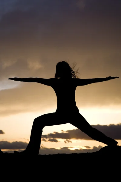 Silueta yoga guerrero —  Fotos de Stock