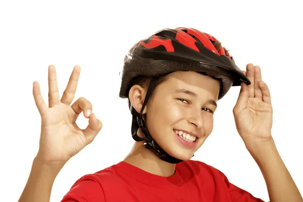 Αγόρι κράνος ποδηλάτων — Φωτογραφία Αρχείου
