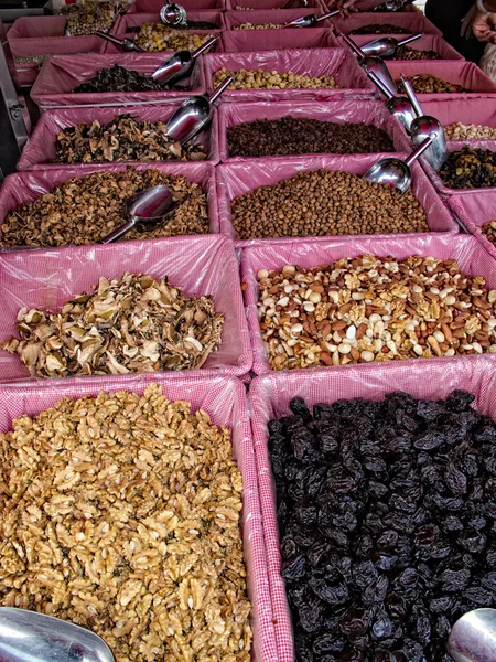 Detail nuts in a market — 图库照片
