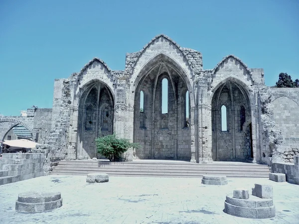Ruinas de una Iglesia Medieval — Foto de Stock