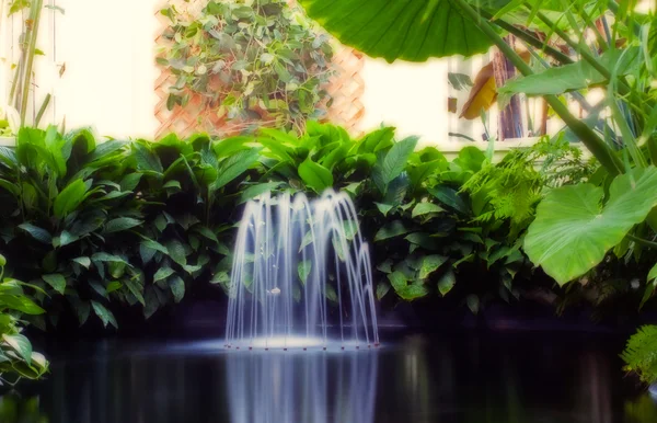 Klidné fontána — Stock fotografie