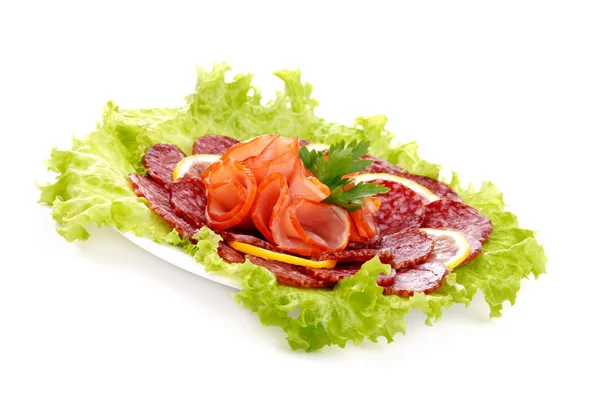 Salsicce saporite, carne e verdure — Foto Stock