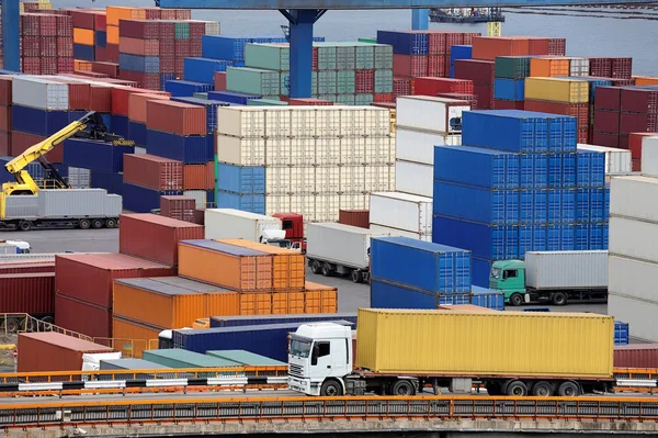 Vrachtwagen vervoer container — Stockfoto