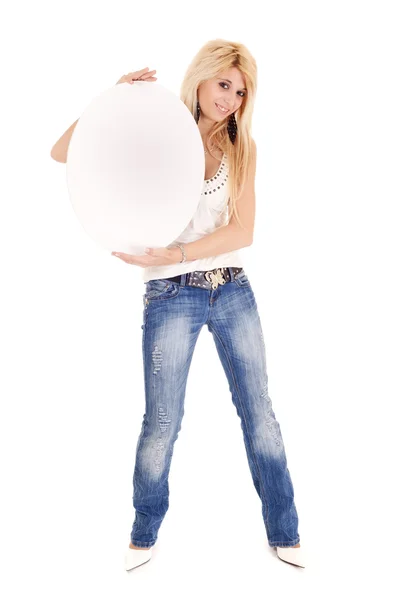 Frau mit ovaler Plakatwand — Stockfoto