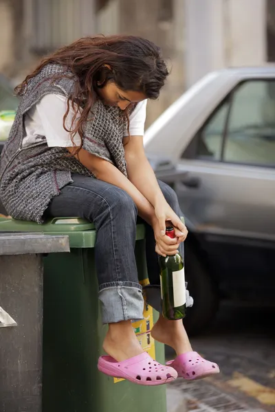 Sad drunk homeless woman — Stock Photo, Image