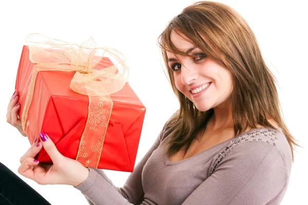Mujer sosteniendo regalo —  Fotos de Stock