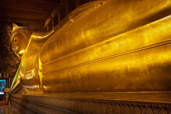 Золотий неправдивими Будди — стокове фото
