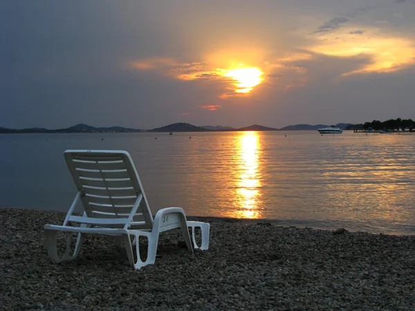 Západ slunce z split, Chorvatsko - bílé pláže kočár — Stock fotografie