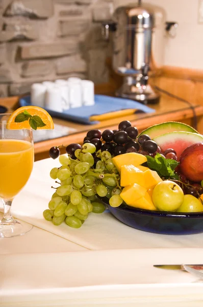 Завтрак фрукты — стоковое фото