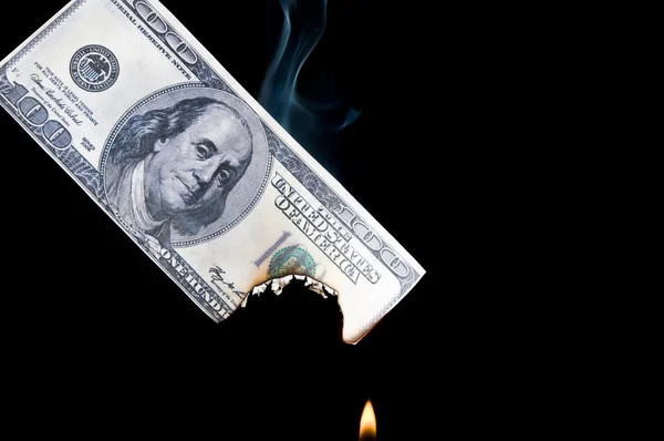 Brandende geld — Stockfoto