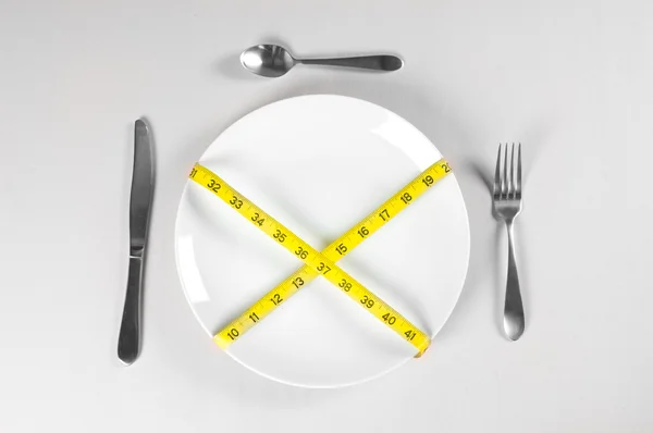 Assiette blanche et régime alimentaire — Photo