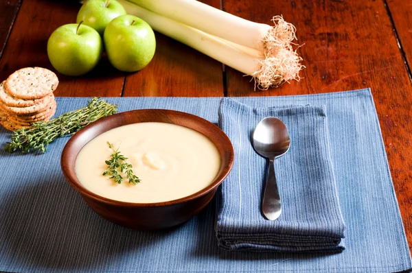 アップルと葱のスープ ストックフォト