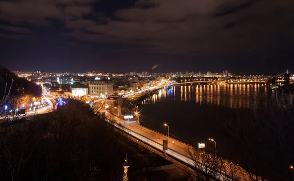Νυχτερινή άποψη του Κιέβου — Φωτογραφία Αρχείου