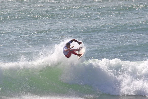 Surfista em competição — Fotografia de Stock