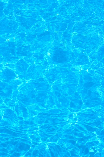 Blå poolvatten — Stockfoto