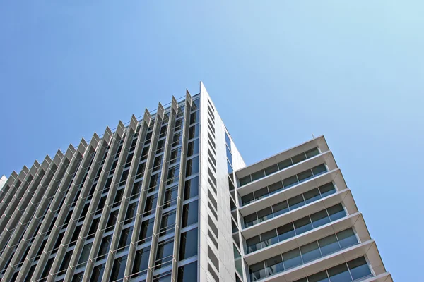 Edificio de oficinas alto — Foto de Stock