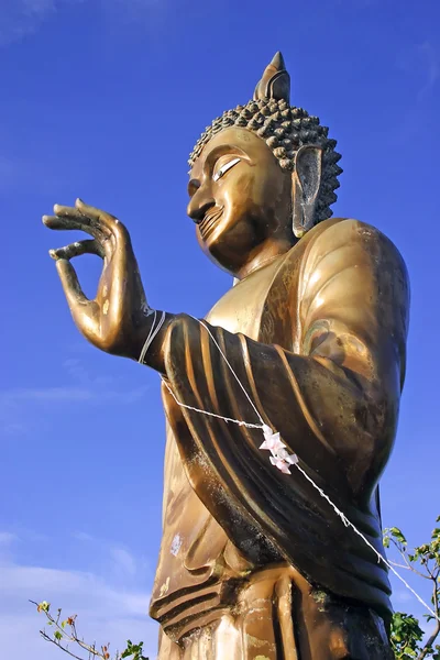 Het grote standbeeld van Boedha — Stockfoto