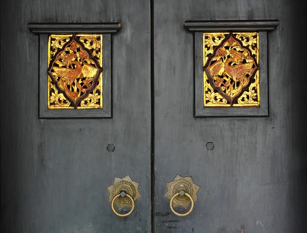 Zabytkowe drzwi — Zdjęcie stockowe
