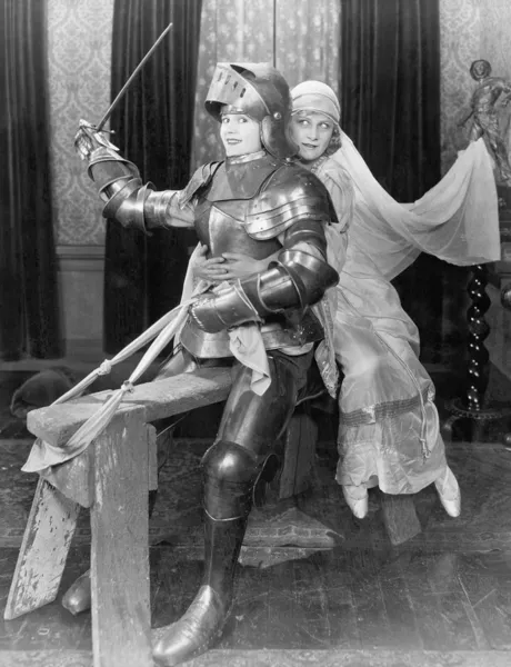 Parlak zırhlı şövalye — Stok fotoğraf