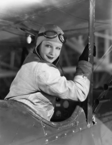 Portret kobiety pilota — Zdjęcie stockowe