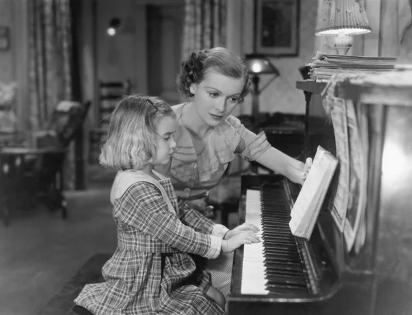Урок фортепіано — стокове фото