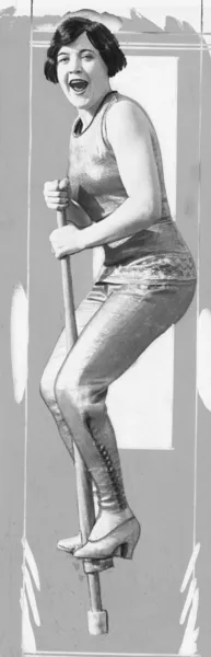 Εικόνα γυναίκας σε ραβδί pogo — Φωτογραφία Αρχείου