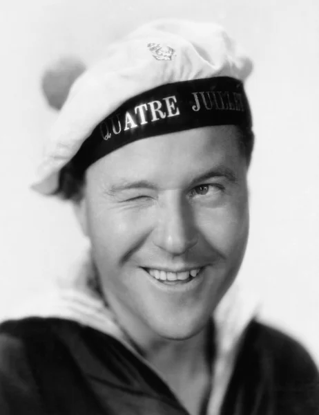 Portrét mrkající námořník — Stock fotografie