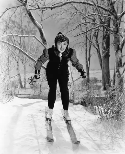女滑雪者的肖像 — 图库照片