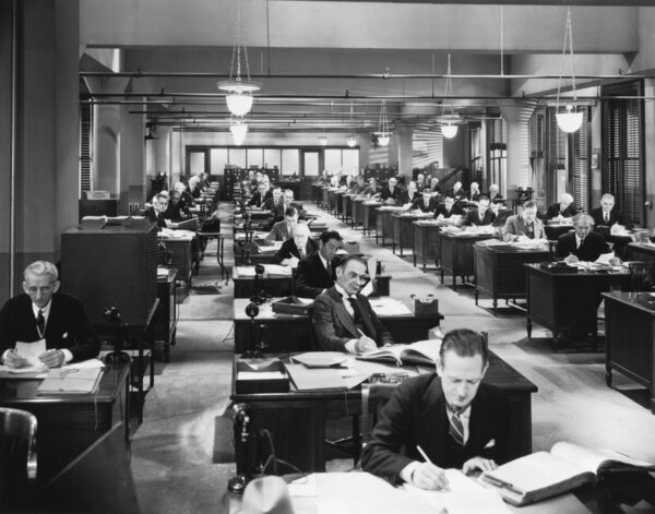 Trabajando en la oficina — Foto de Stock