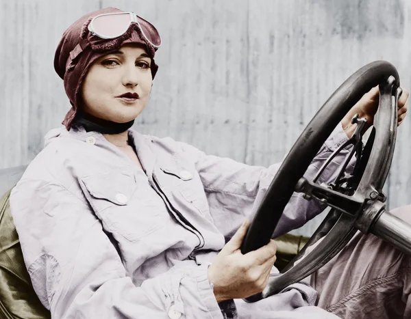 Portrait of female driver — Stock Photo, Image