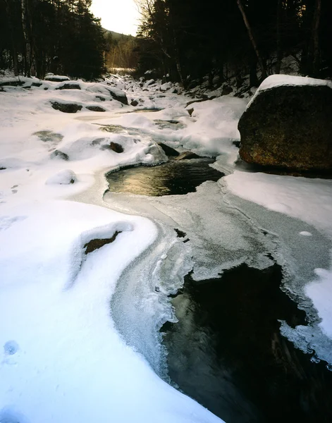 Nuevo Hampshire White Mountainsr río en invierno —  Fotos de Stock