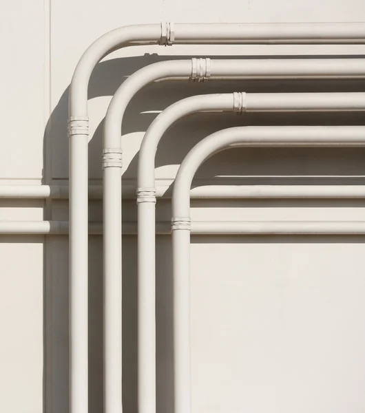 Белый трубопровод — стоковое фото