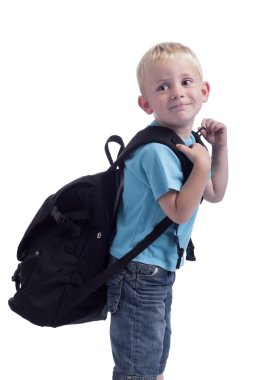 sırt çantası ile küçük çocuk