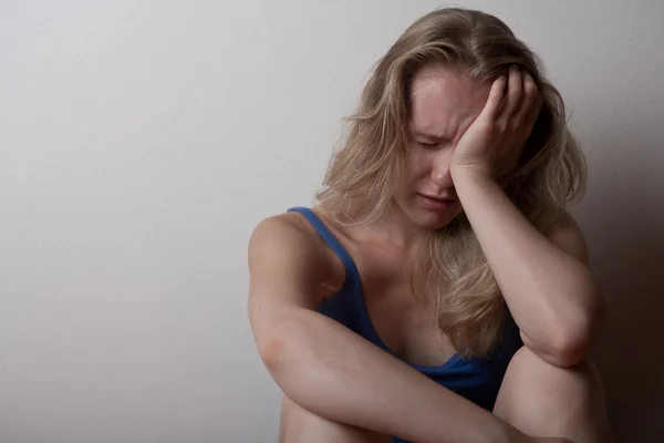 Depressed young woman — Stock Photo, Image