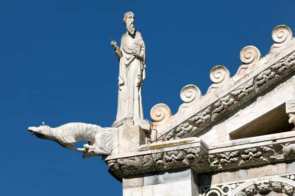 Gargoyle in de kathedraal van pisa — Stockfoto